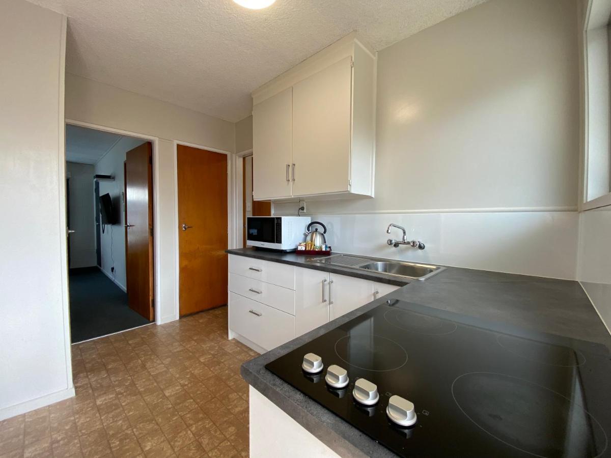 Ulster Apartments Hamilton Exterior photo
